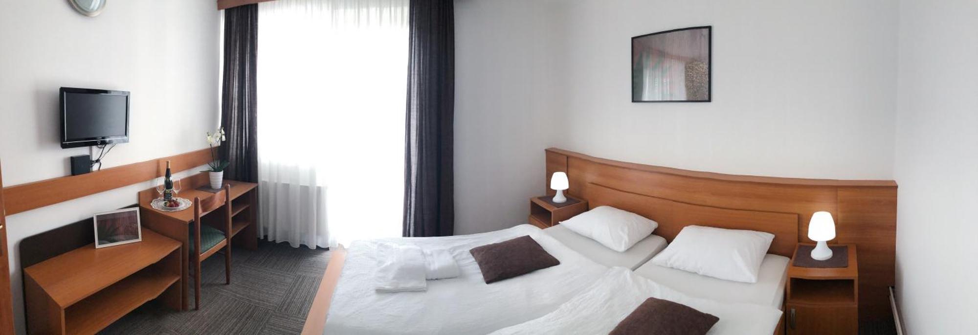 Hotel Restavracija In Prenocisca Carda Martjanci Exteriér fotografie